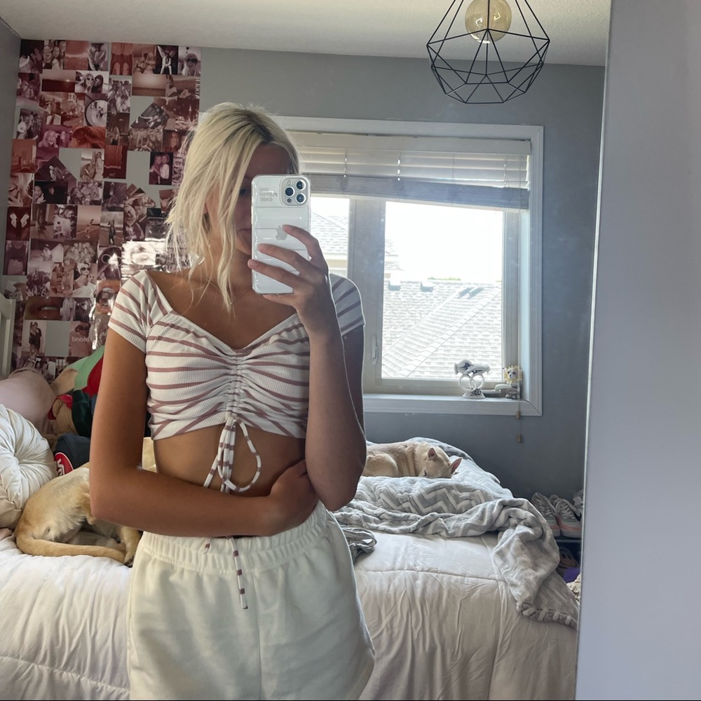 cropped tee